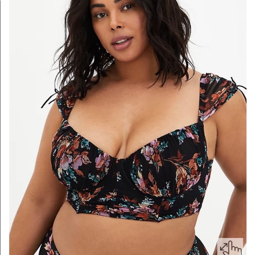 Torrid Bralette. Size 2, NWT. Tag removed but not worn.